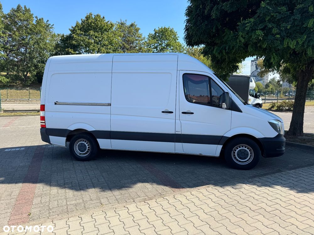 Mercedes-Benz Sprinter - 4