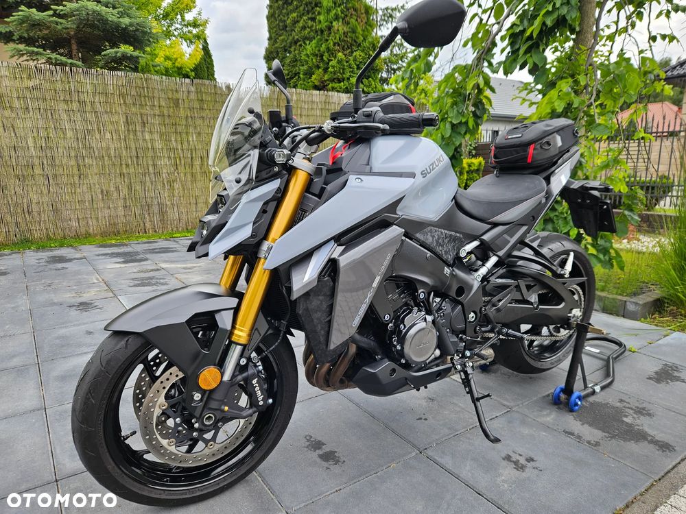 Suzuki GSX - 4