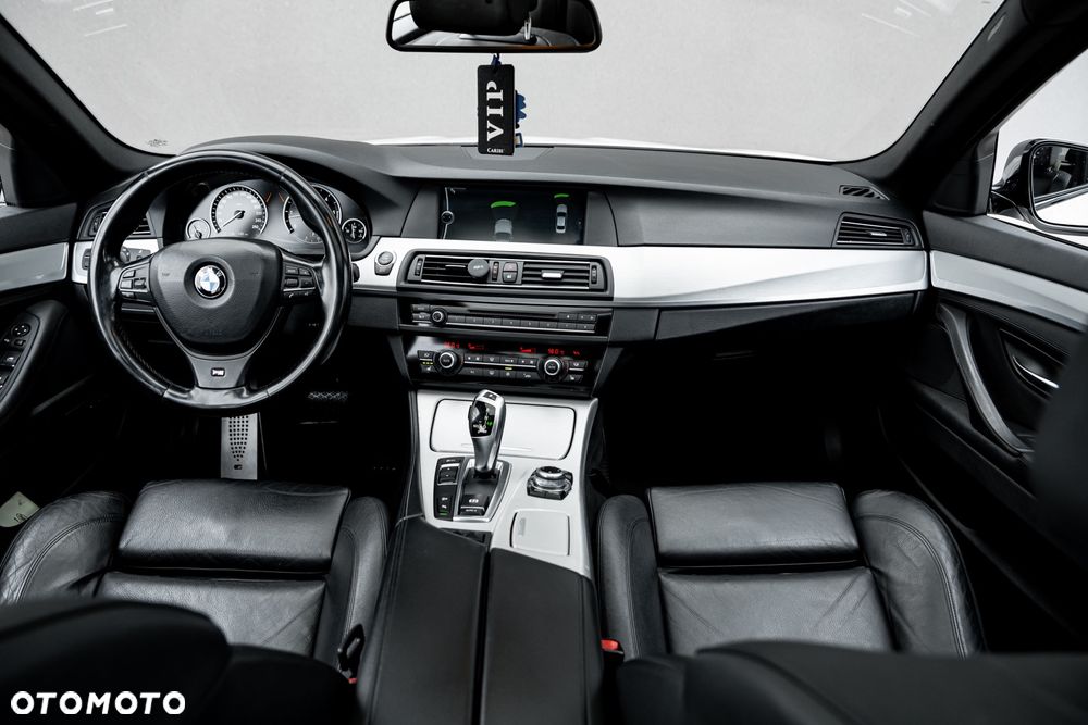 BMW Seria 5 535d xDrive Sport-Aut - 28