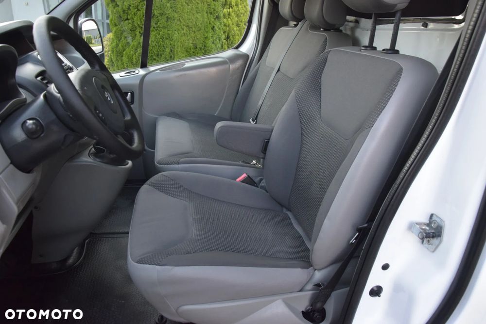 Opel VIVARO LONG 2,0 DCI 115 KM 164 TYŚ KM - 11