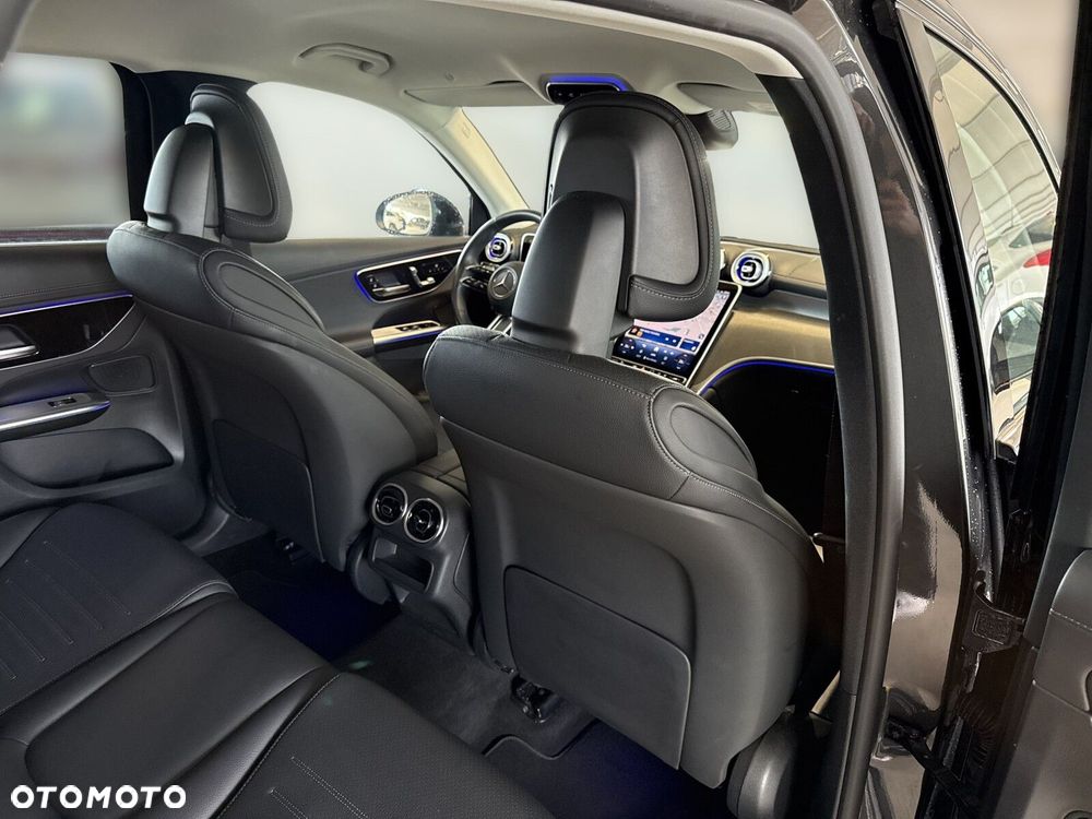 Mercedes-Benz GLC - 21