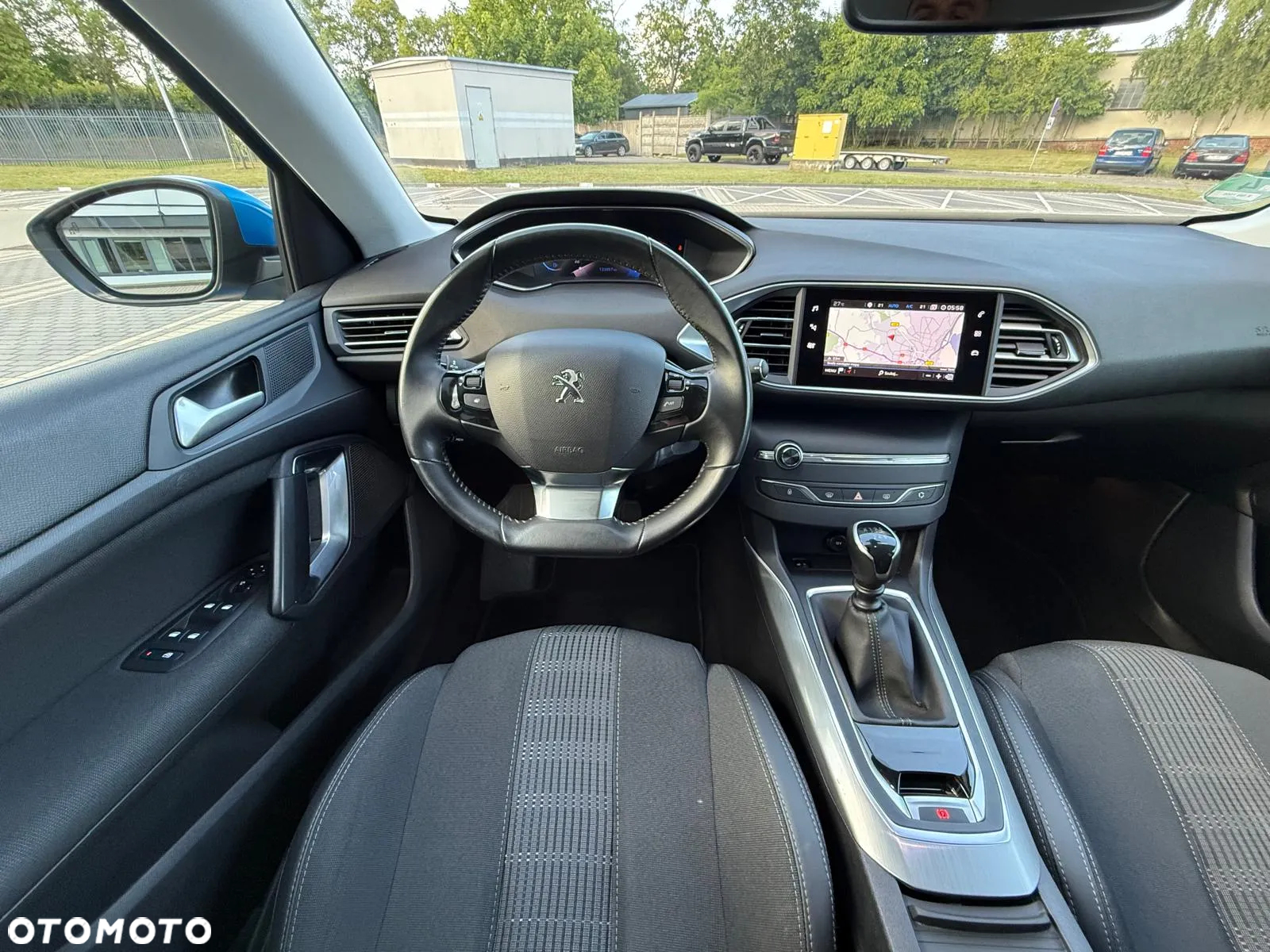 Peugeot 308 SW BlueHDi 130 Allure - 27