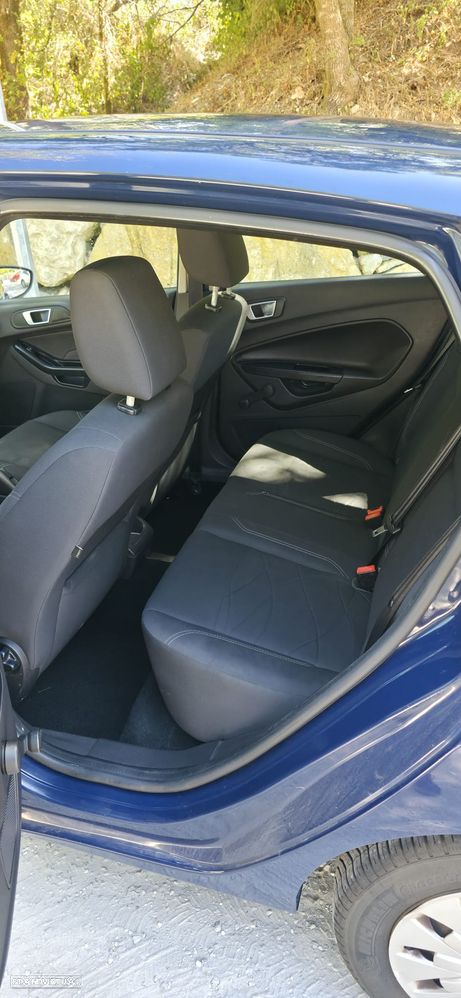 Ford Fiesta 1.6 TDCI ECOnetic Trend - 9