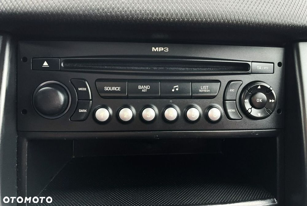Peugeot 207 - 17