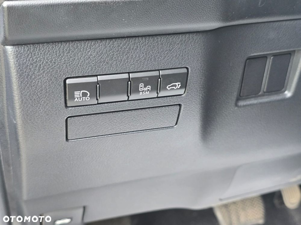 Lexus NX 300h Prestige AWD - 31