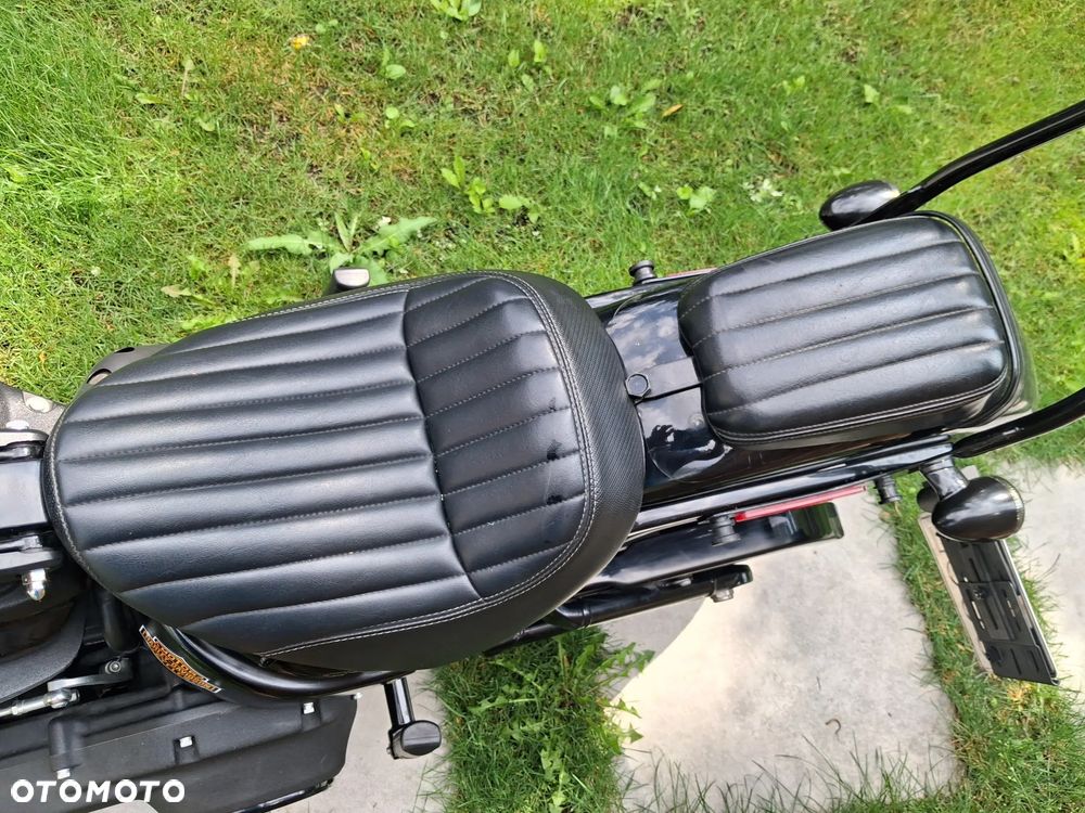 Harley-Davidson Dyna Street Bob - 7