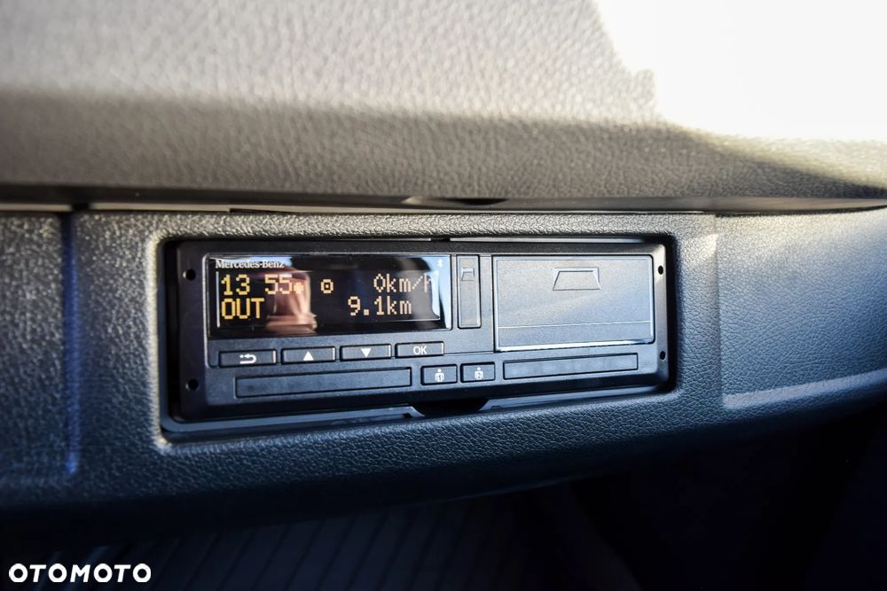 Mercedes-Benz Sprinter 319 - 18