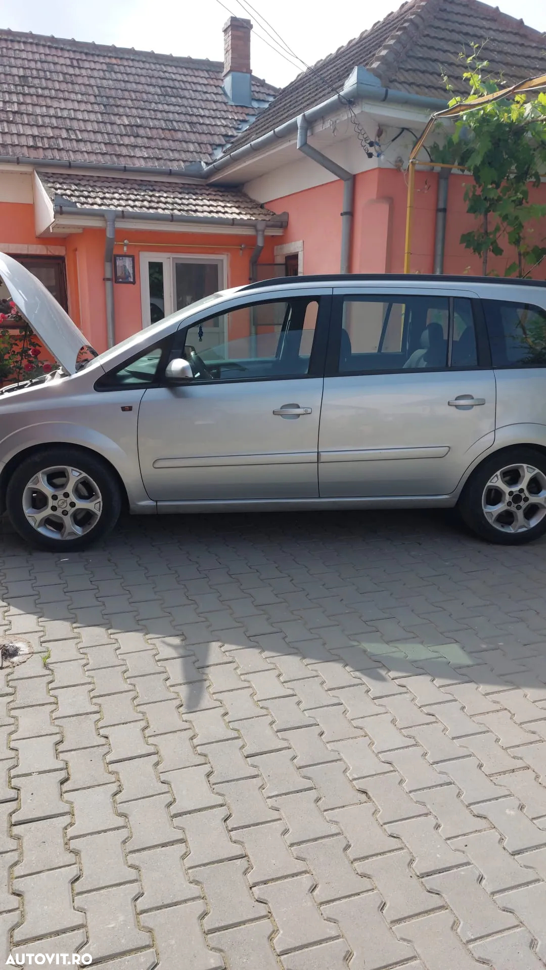 Opel Zafira 1.6 - 6