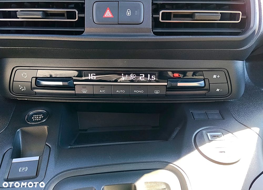 Toyota Proace City Verso 1.5 D-4D VIP - 27