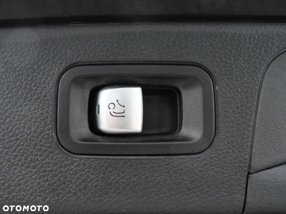 Mercedes-Benz GLC 220 d 4Matic 9G-TRONIC Exclusive - 24