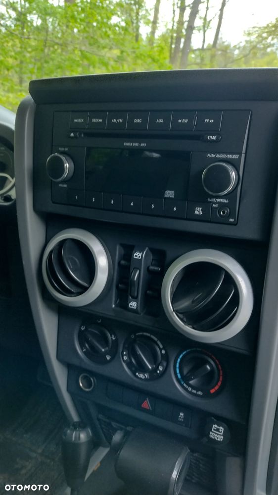 Jeep Wrangler - 11