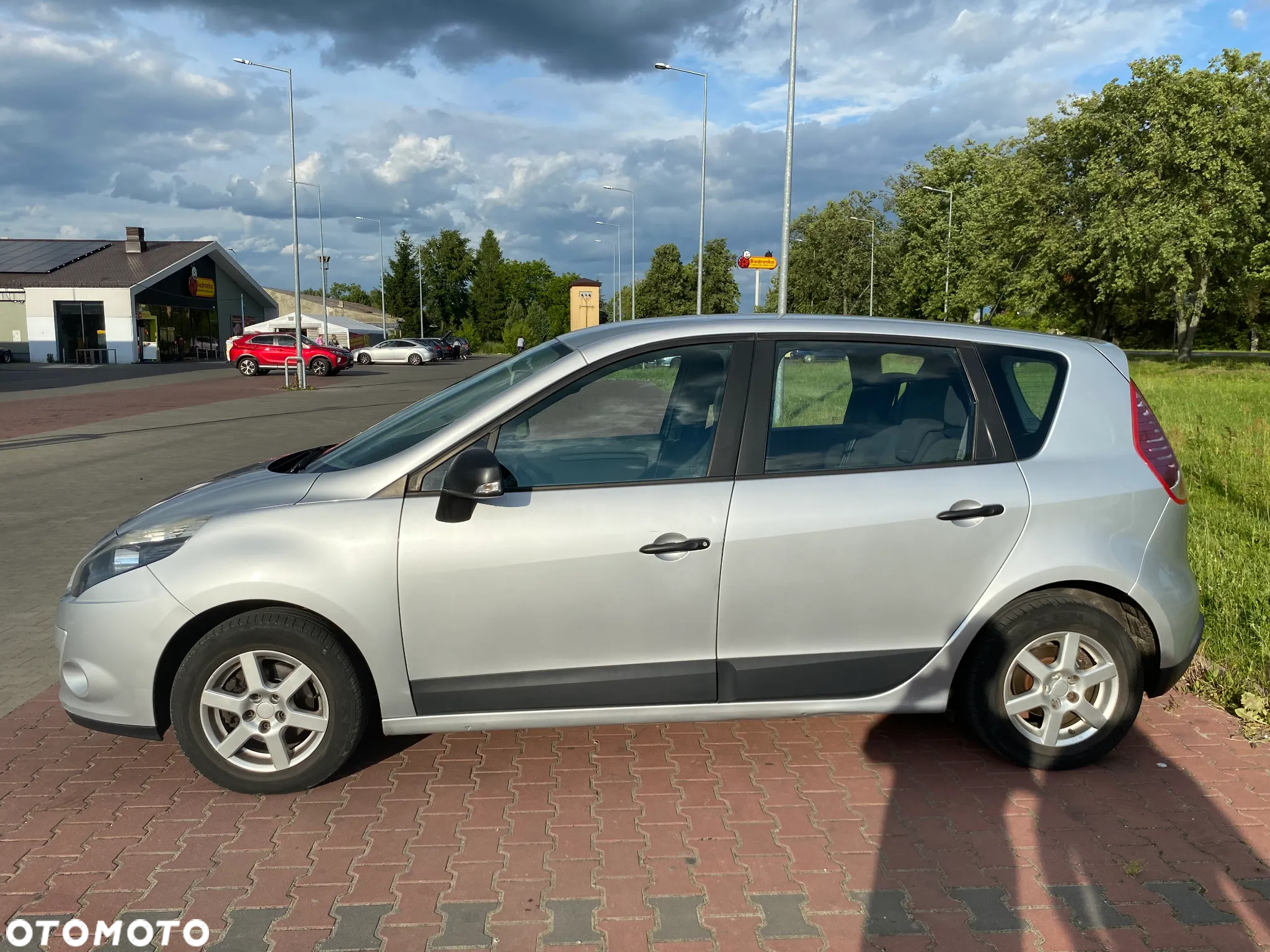 Renault Scenic 1.5 dCi Authentique - 8