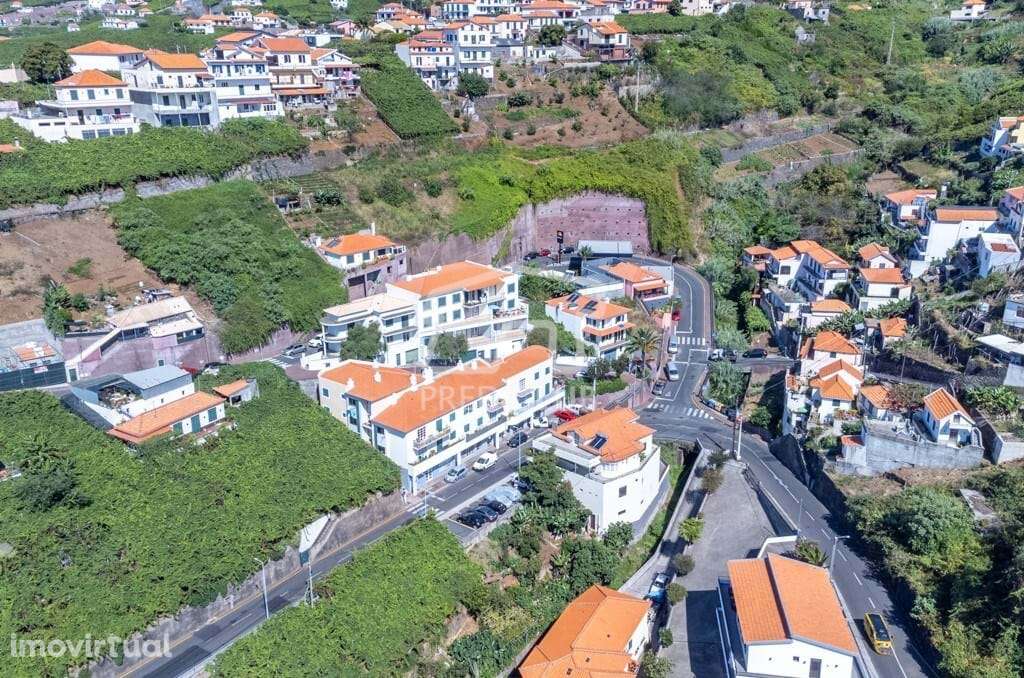 Loja, Câmara de Lobos, Estreito Câmara de Lobos - Grande imagem: 4/20