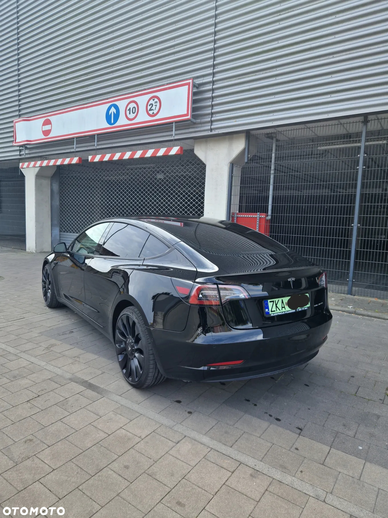 Tesla Model 3 Performance AWD - 4
