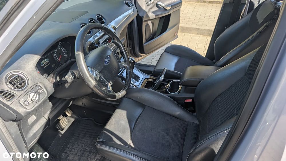 Ford S-Max - 9