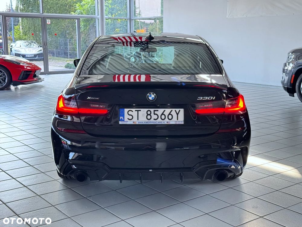 BMW Seria 3 330i xDrive - 6