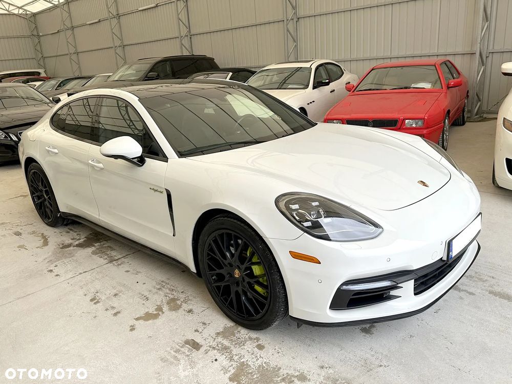 Porsche Panamera ver-4-e--hybrid-sport-turismo - 1