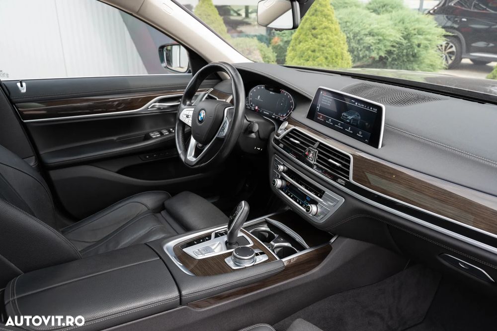 BMW Seria 7 745Le - 9