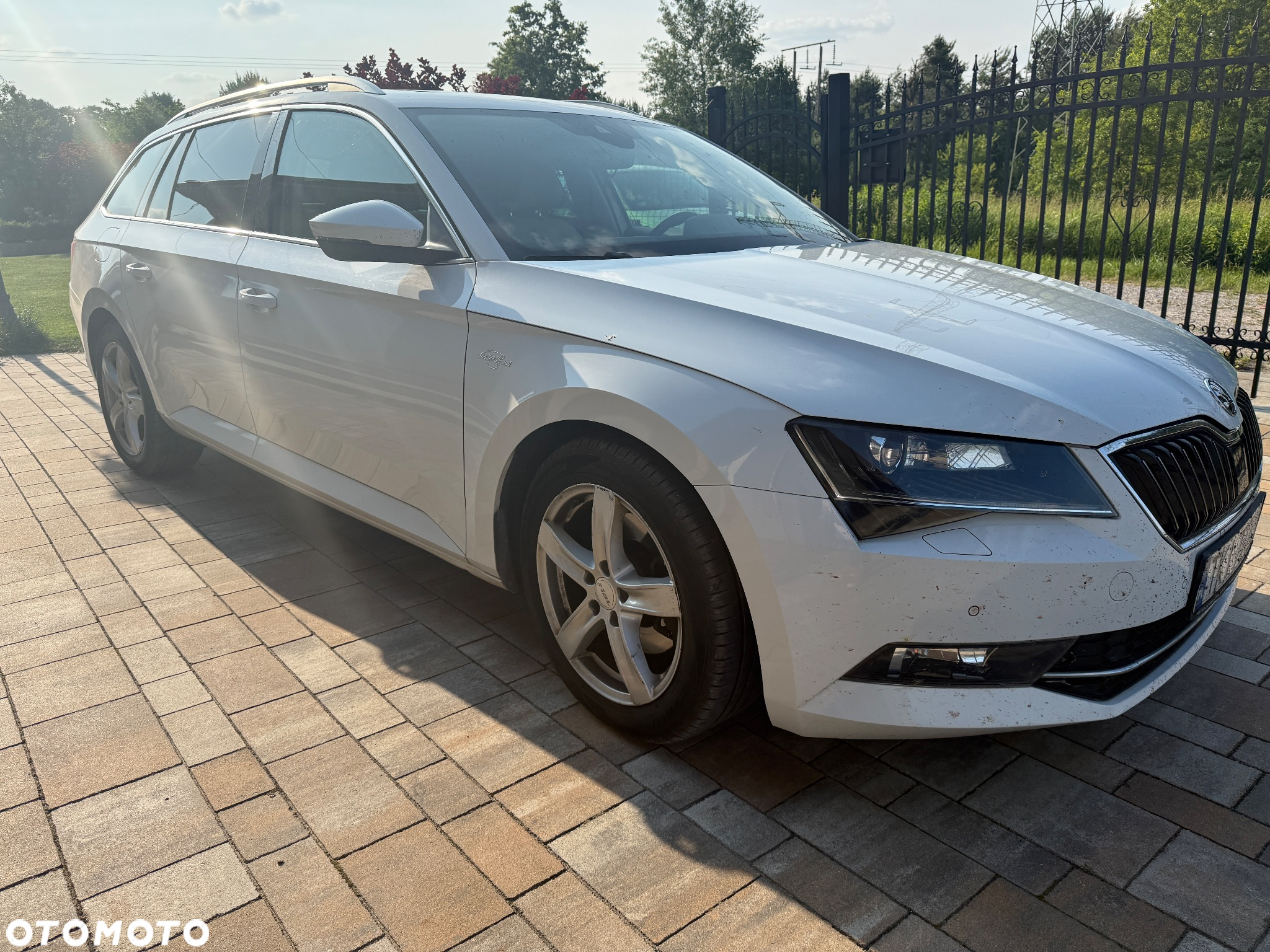 Skoda Superb 2.0 TDI L&K DSG - 5