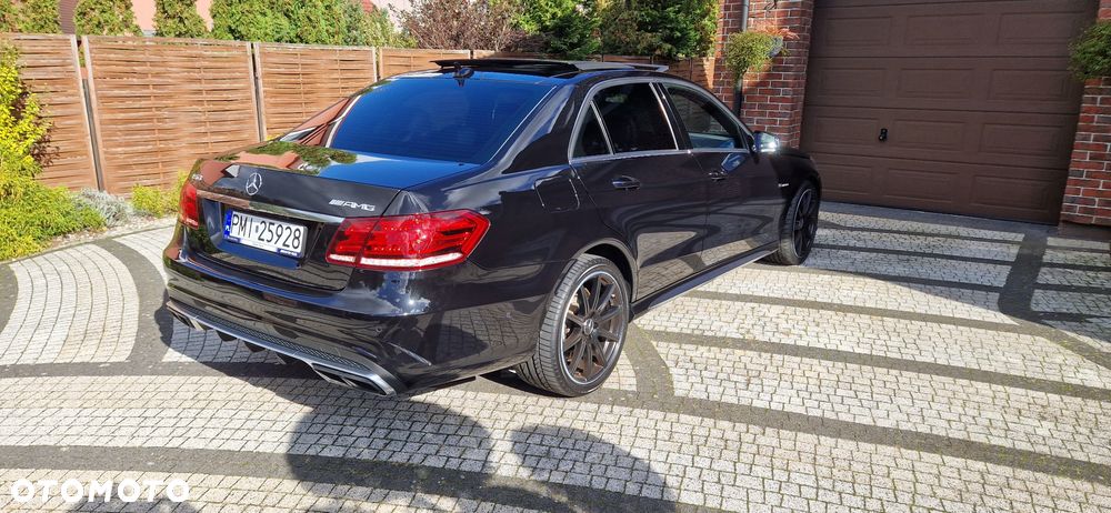 Mercedes-Benz Klasa E 63 AMG - 6