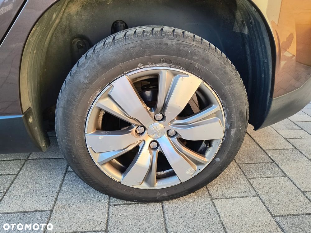 Peugeot 2008 - 10