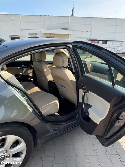 Opel Insignia 2.8 T V6 OPC - 12