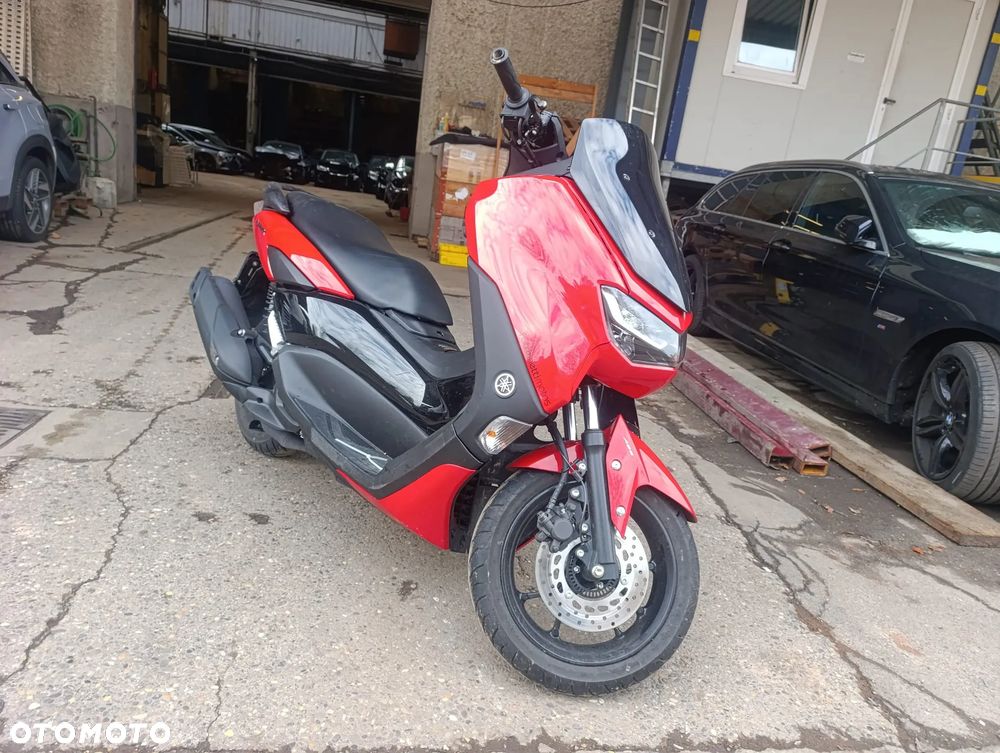Yamaha NMAX - 18
