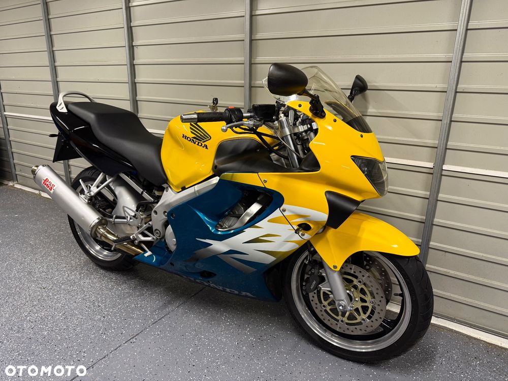 Honda CBR - 1