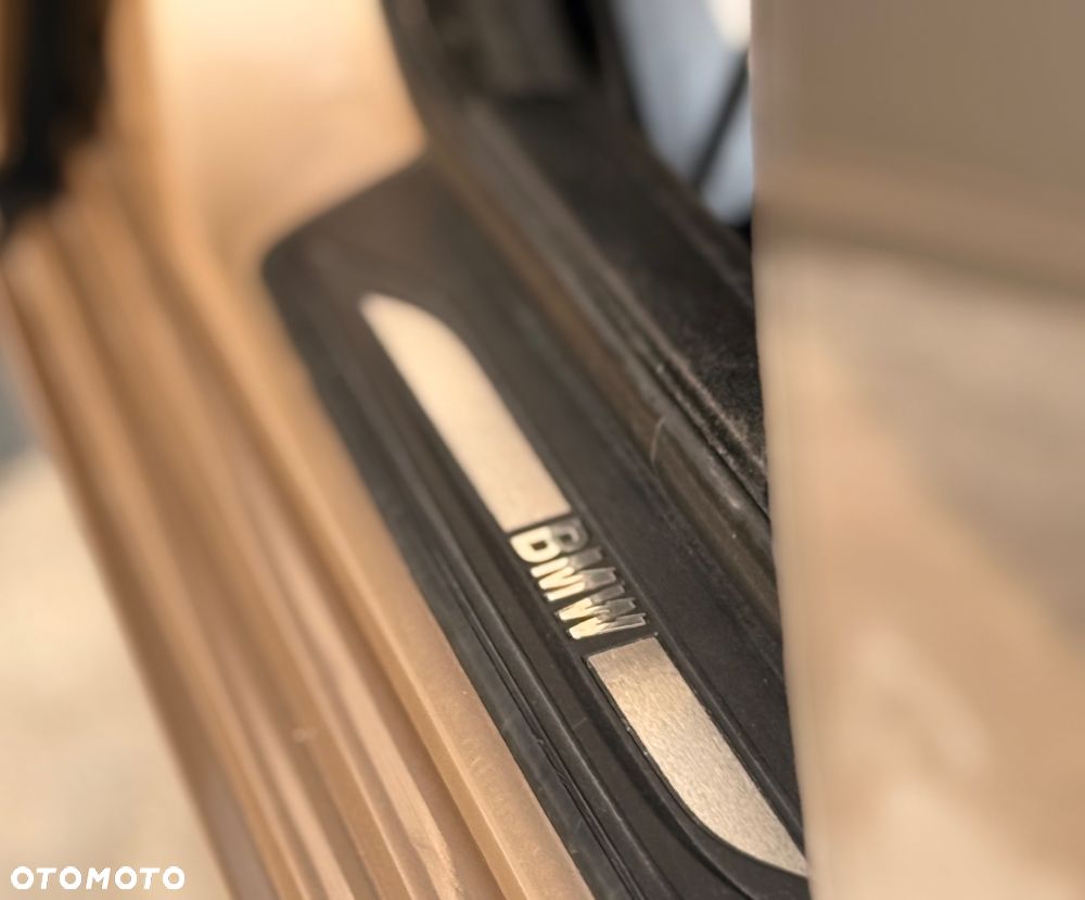 BMW Seria 5 520d xDrive - 37