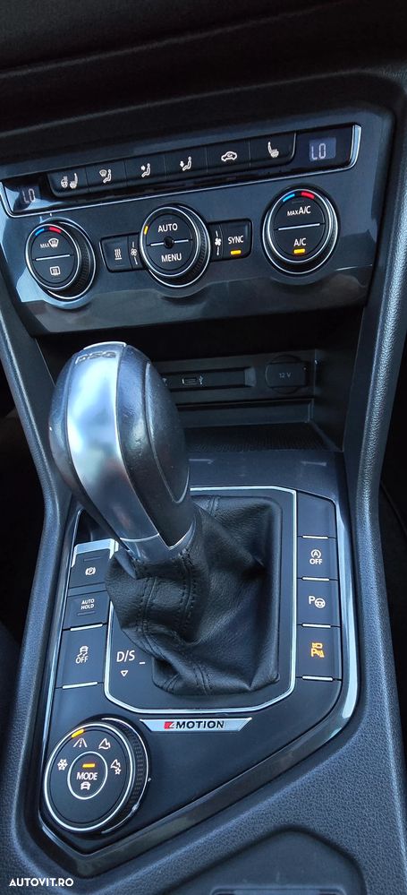 Volkswagen Tiguan 2.0 TDI SCR 4Motion DSG Highline - 41