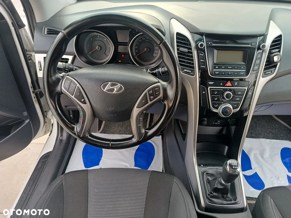 Hyundai i30 1.6 CRDI Style - 11