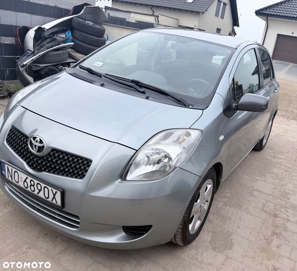 Toyota Yaris 1.3 Sol MM - 1