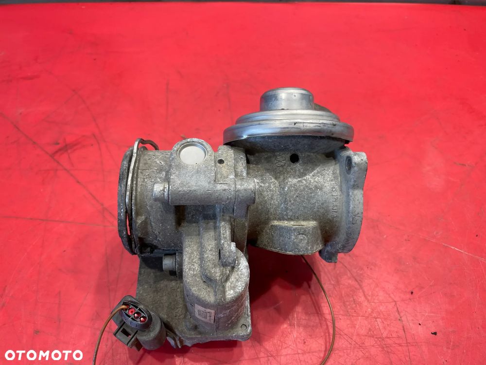PRZEPUSTNICA 045128063G VW AUDI SKODA - 4
