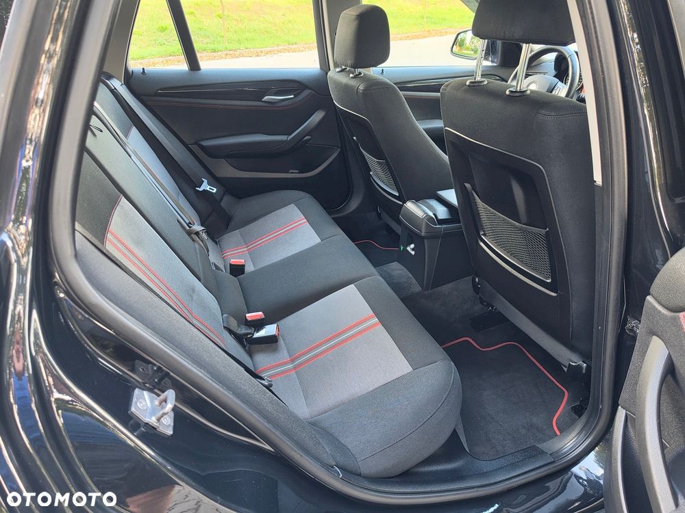 BMW X1 xDrive20d Sport Line - 23