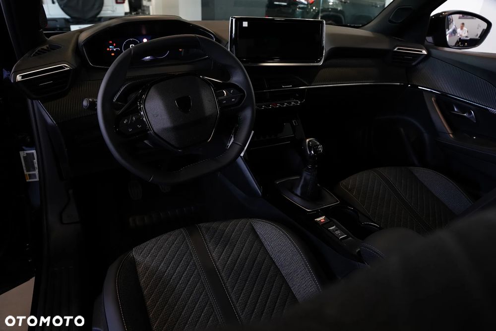 Peugeot 2008 1.2 PureTech Allure S&S - 12