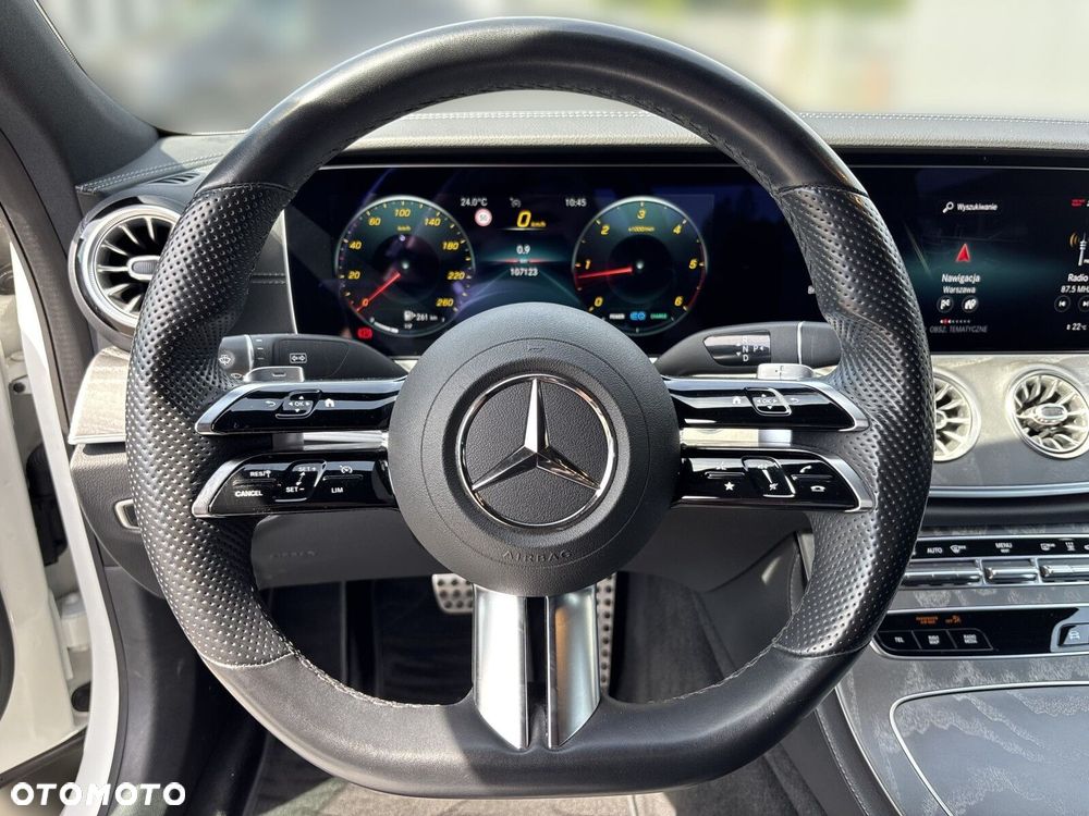 Mercedes-Benz CLS 300 d 4-Matic AMG - 12