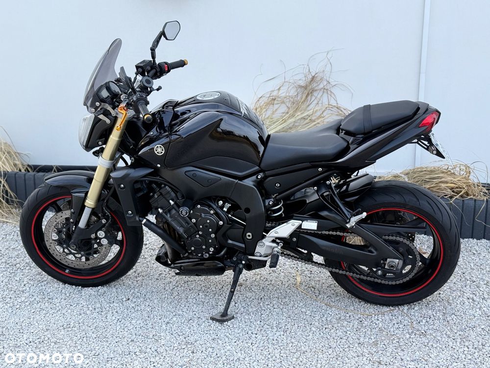 Yamaha FZ - 12