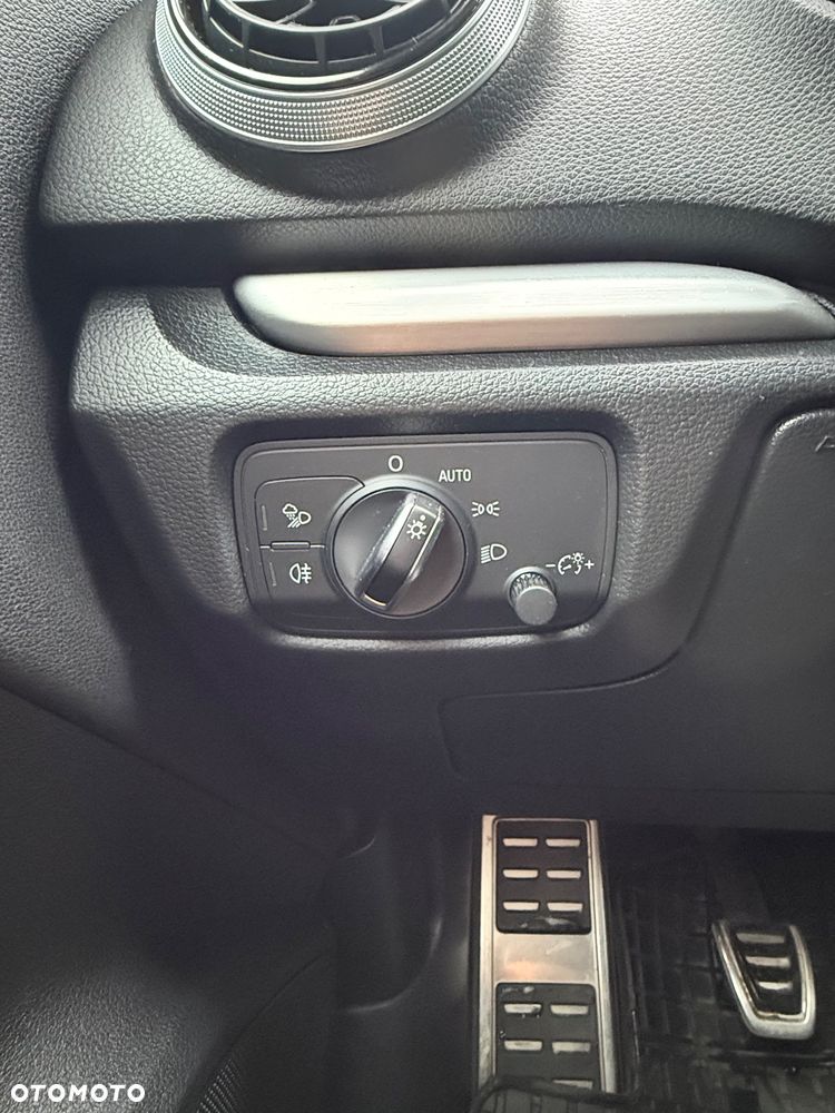 Audi A3 Sportback 2.0 TDI - 11