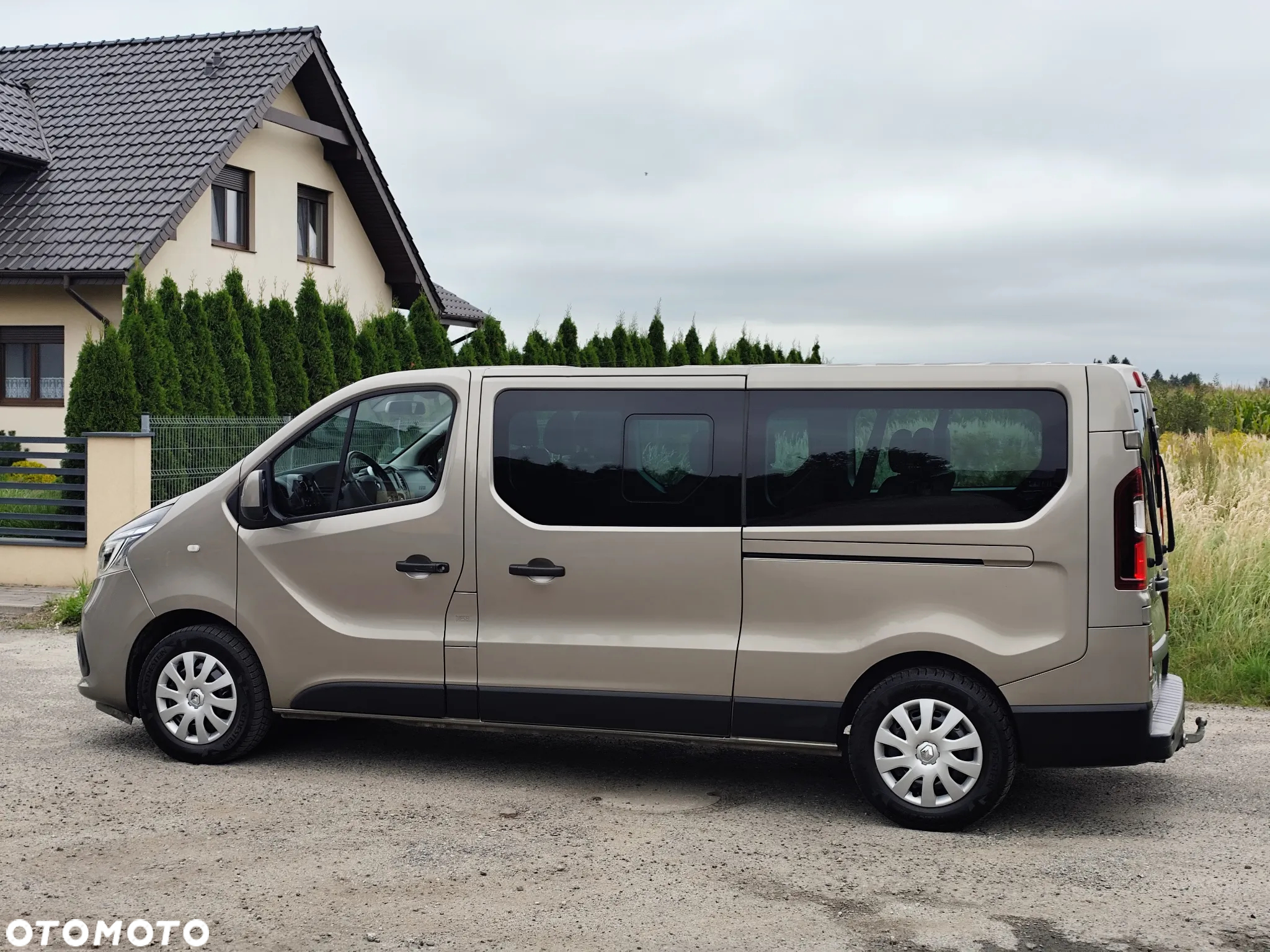 Renault Trafic Grand SpaceClass 2.0 dCi - 3