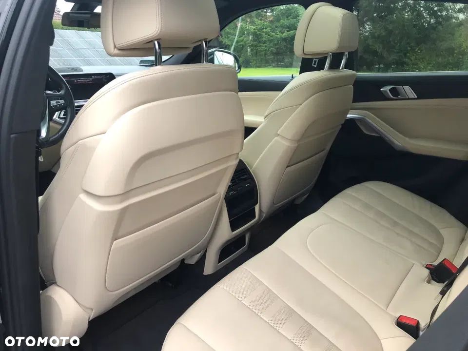 BMW X6 xDrive40d mHEV - 28