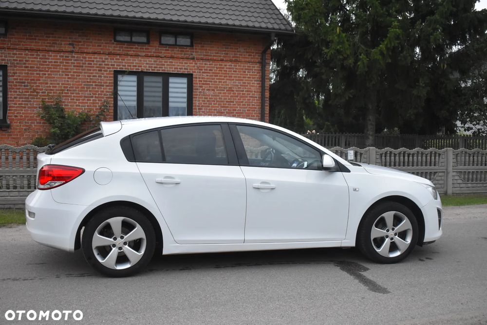 Chevrolet Cruze - 14
