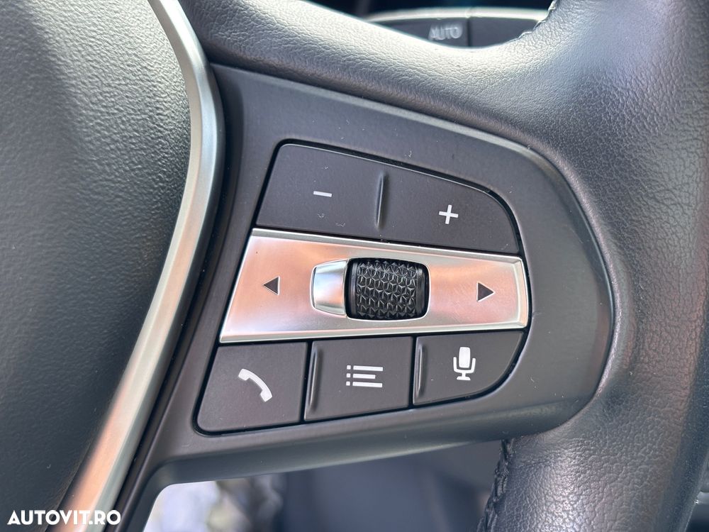 BMW Seria 3 320e Aut. Sport Line - 25