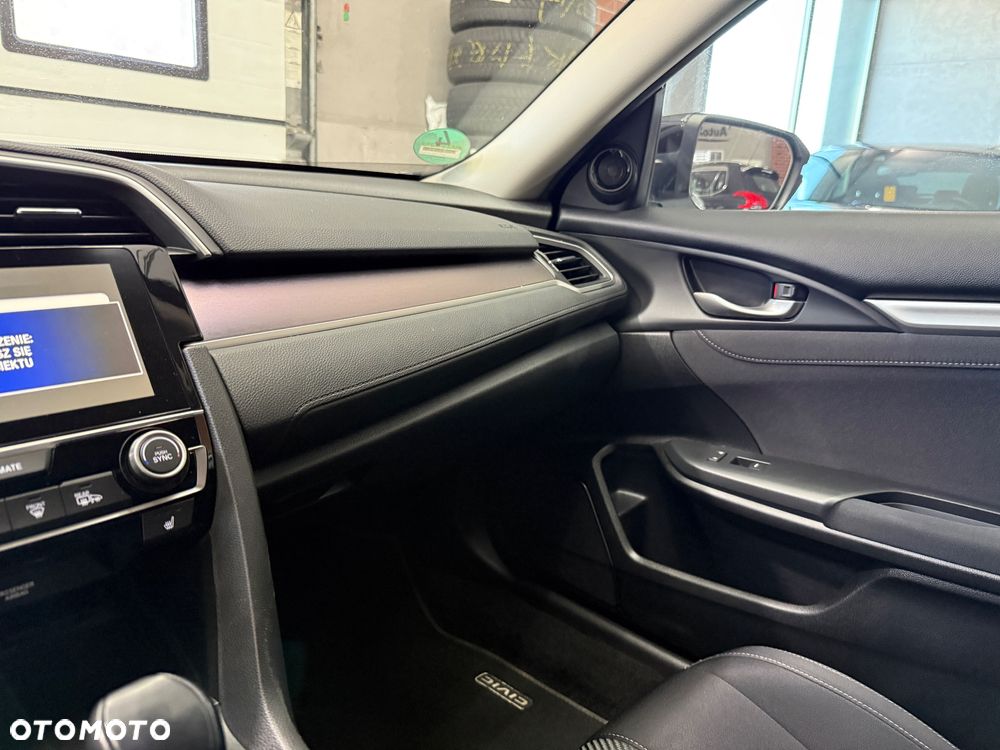 Honda Civic 1.5 i-VTEC Turbo CVT Prestige - 25