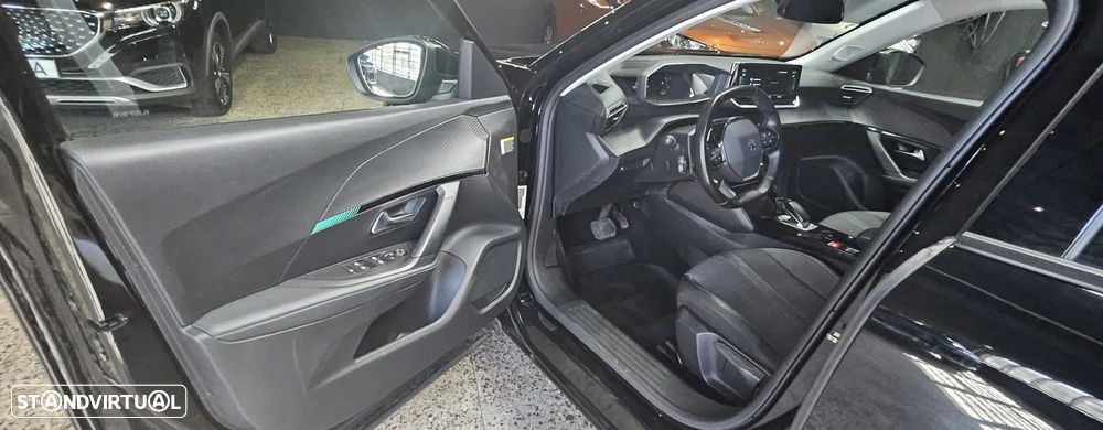 Peugeot e-2008 50 kWh Allure Pack - 9