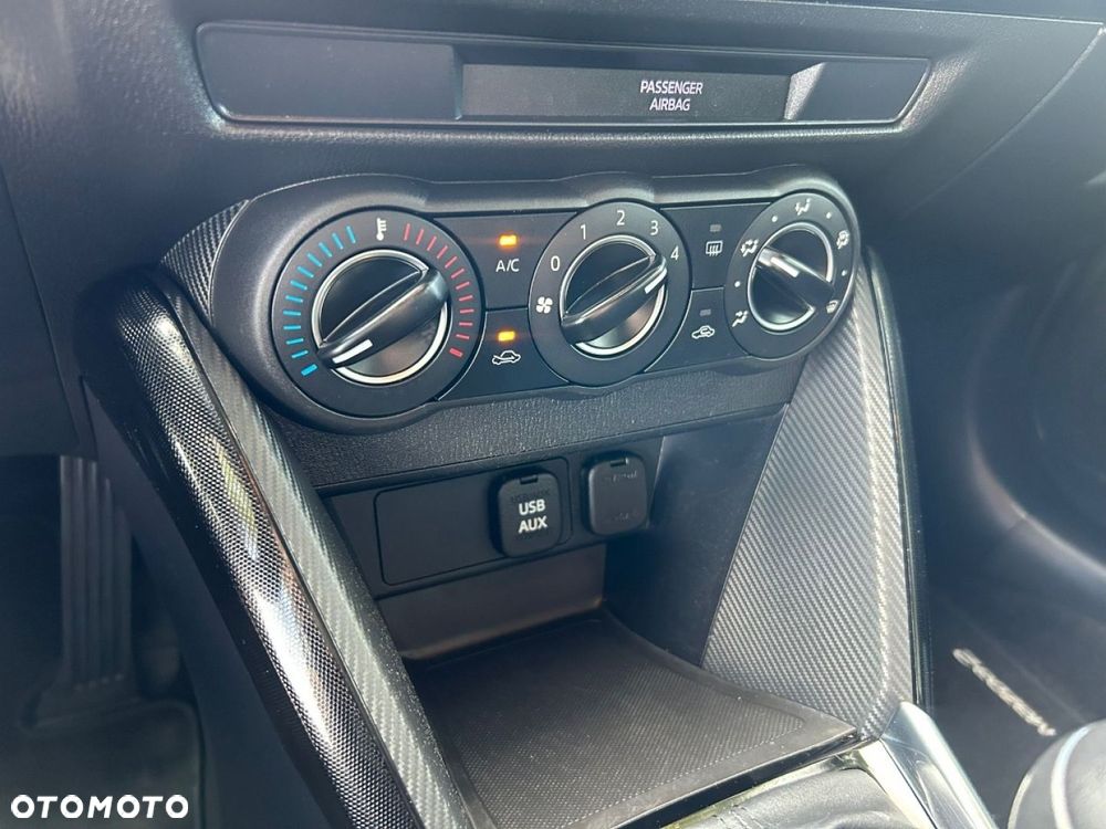 Mazda 2 - 13