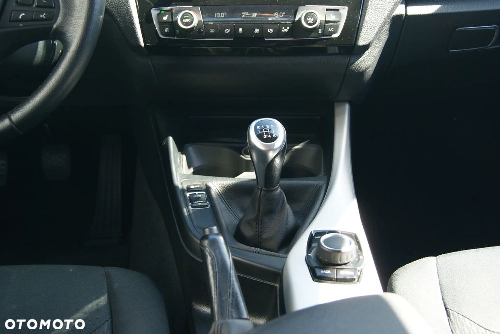 BMW Seria 1 118d - 15
