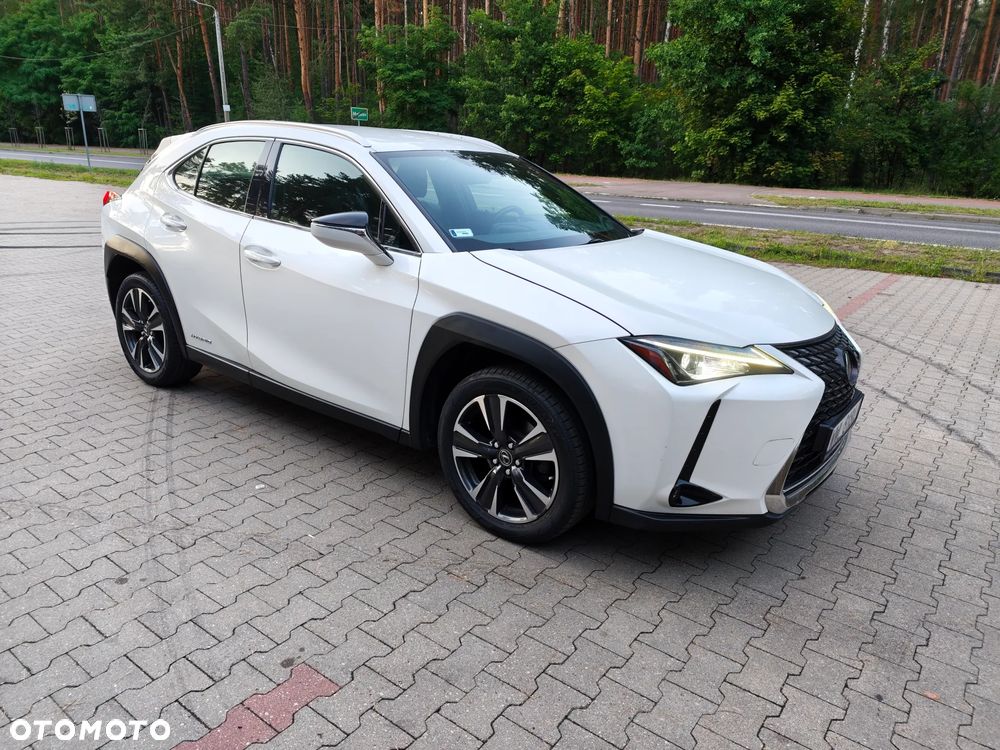 Lexus UX 250h Luxury Line - 8