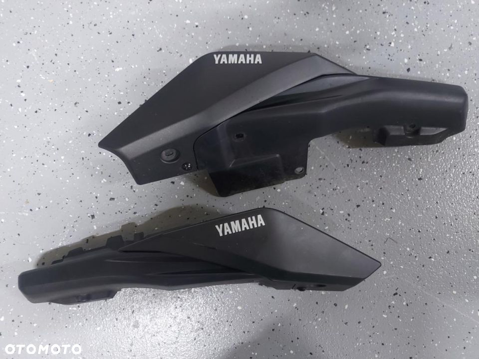 Yamaha MT09 zadupek owiewka ogon - 1