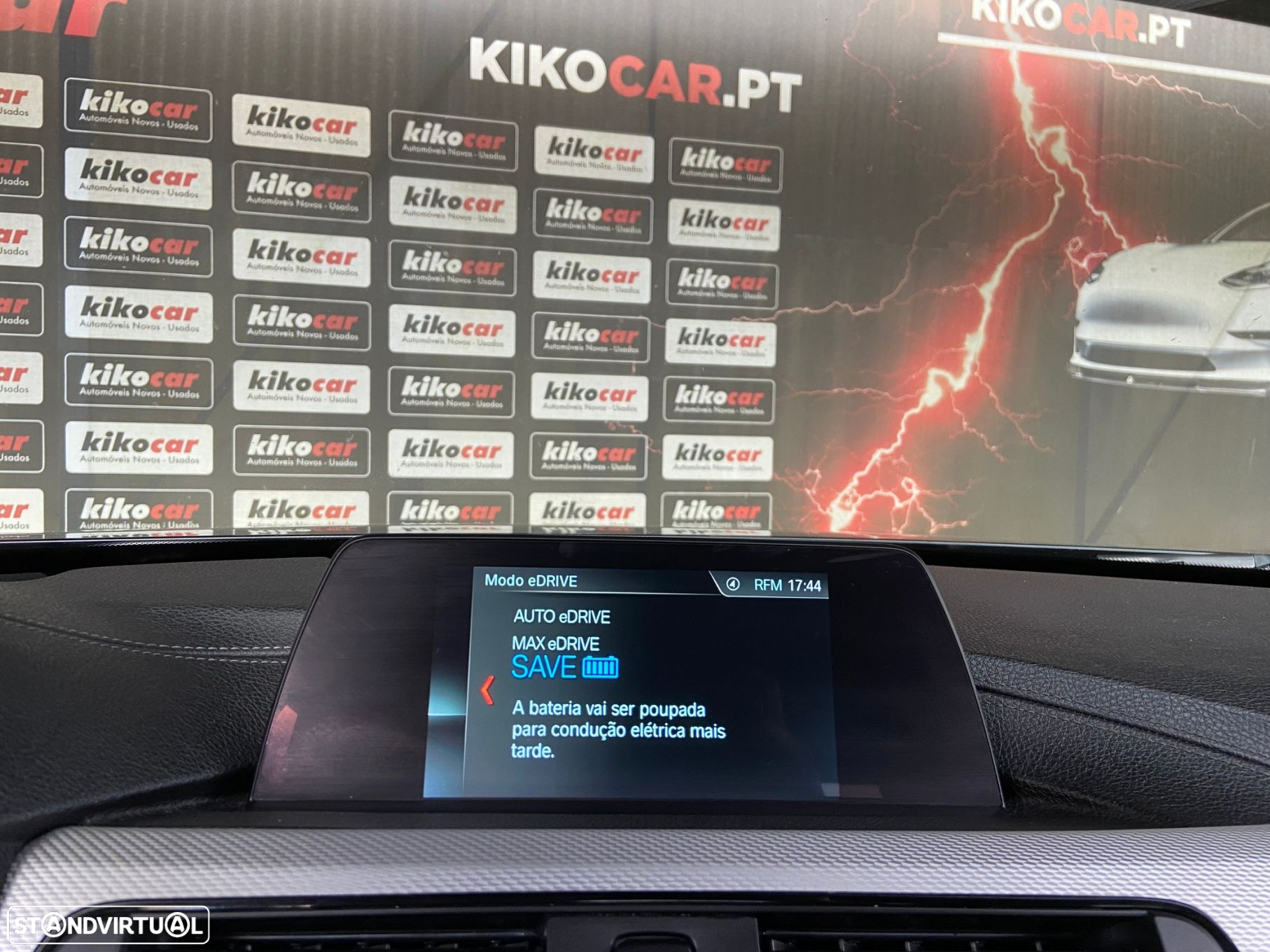 BMW 330 e iPerformance Pack M - 30