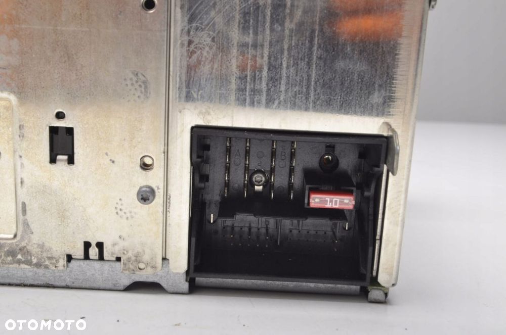 VOLKSWAGEN GOLF V RADIO - 4